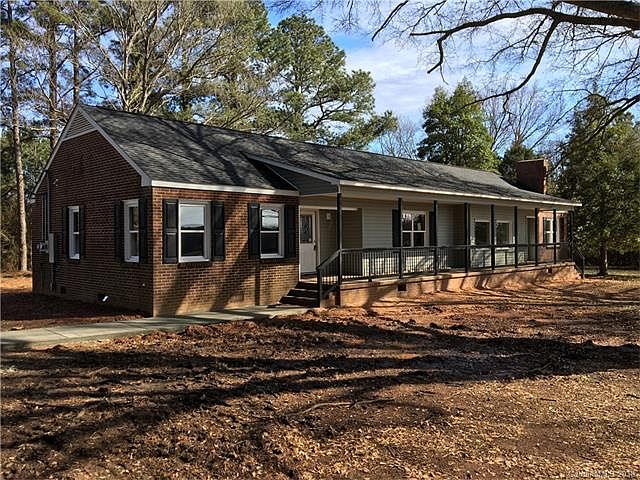 2nd image of 2949 Lyle Rd