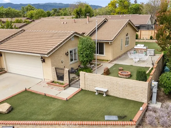 25651 Ramada Dr, Santa Clarita, CA 91355