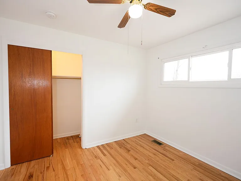 2305 River Rd — Photo 29