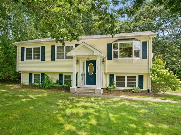 24 Quannacut Rd, Westerly, RI 02891