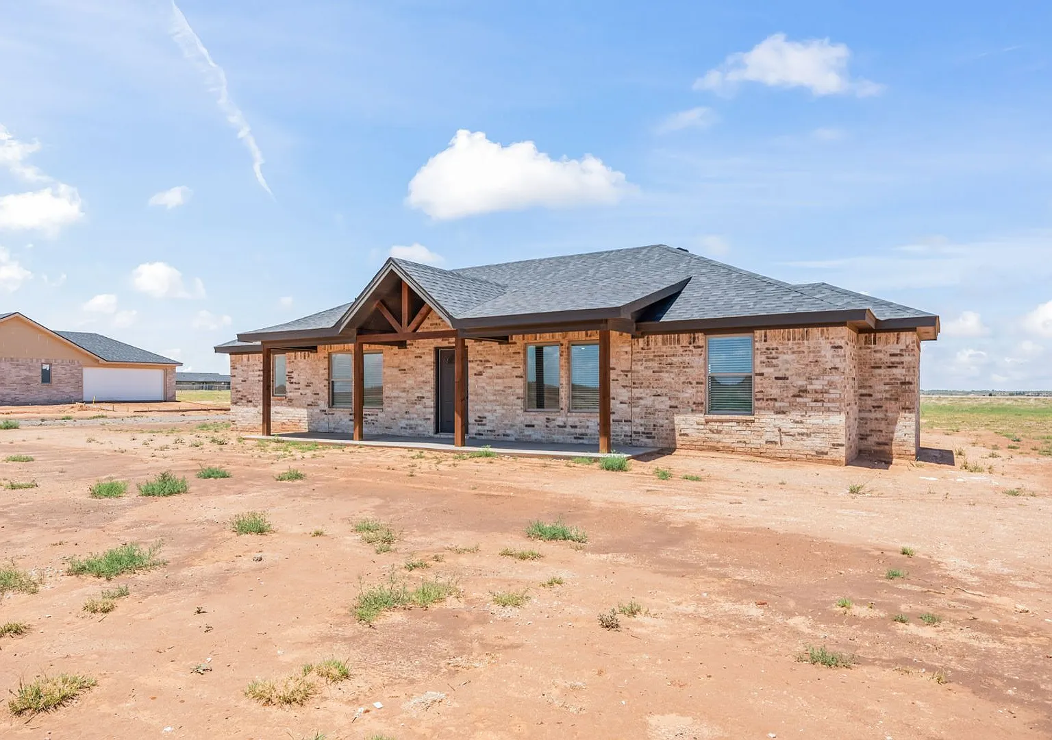 Brand New Construction In Slaton ISD — Photo 4