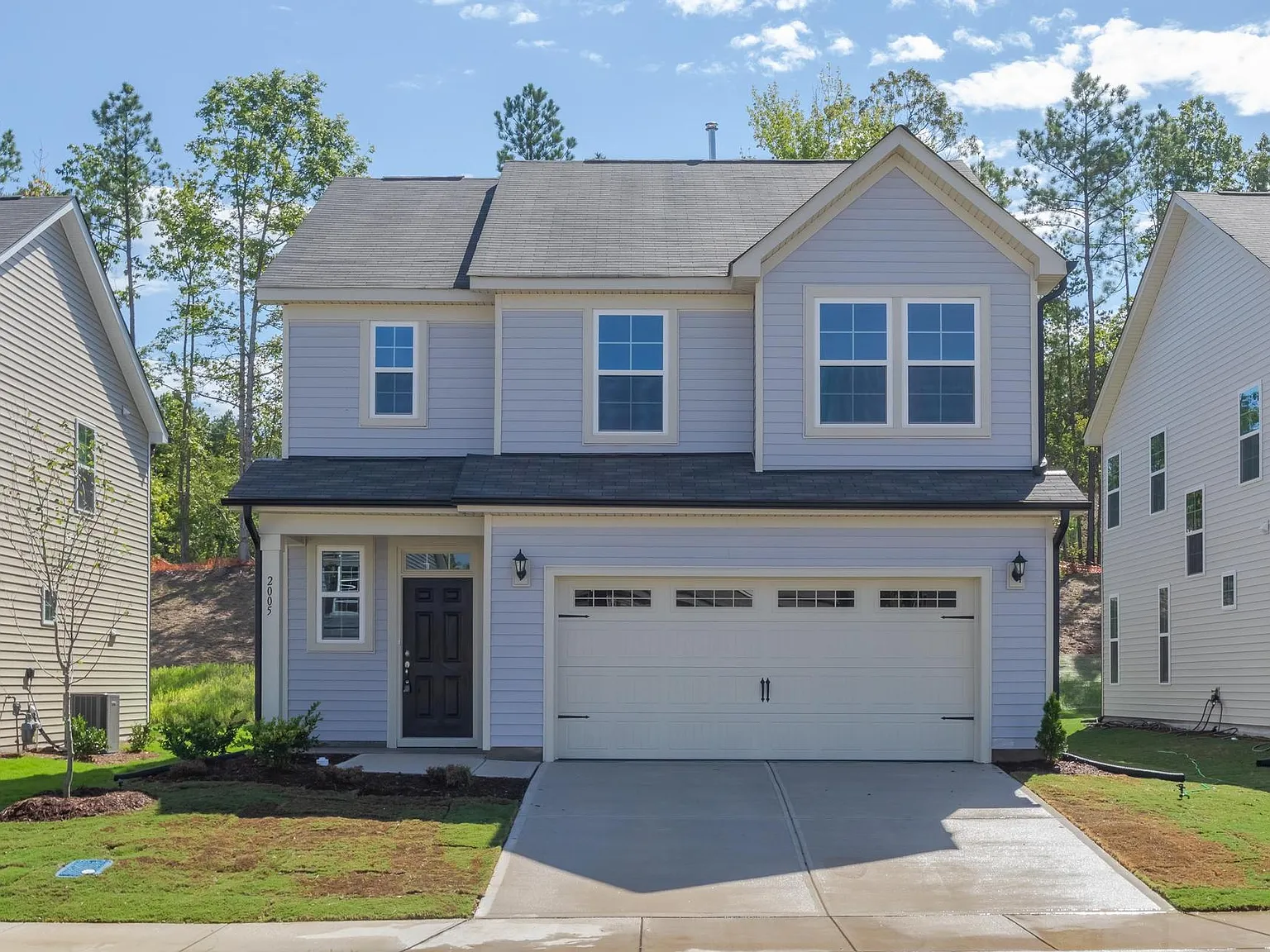 3 bed, 2.5 bath, 1859 sqft, $2,050 — Photo 1