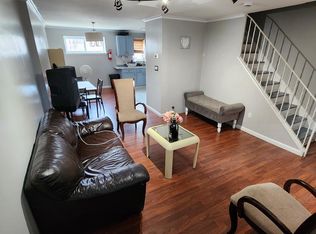 581 Raritan St, Camden, NJ 08105