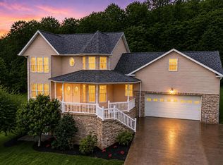1313 Jamestown Dr, Morgantown, WV 26508