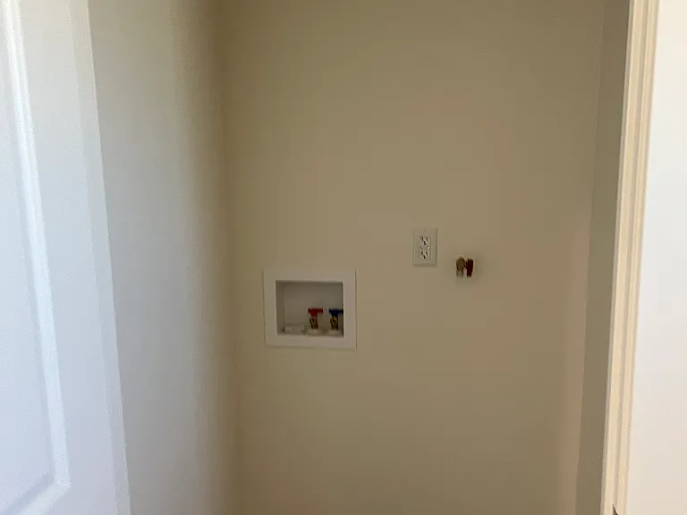 7448 Kraft Ave — Photo 8
