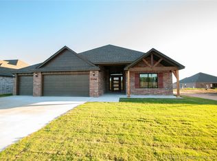 27506 E 108th St S, Coweta, OK 74429