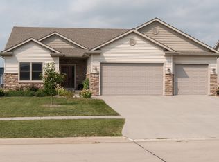 1255 Cherokee St, Nevada, IA 50201
