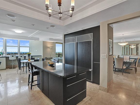 3rd image of 20201 E Country Club Dr APT 901