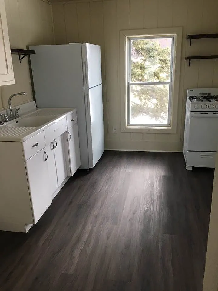 1 bed, $690 — Photo 2