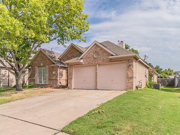 4th image of 8404 Emerald Cir