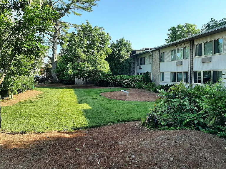 2020 Beech Ave #B12 — Photo 9