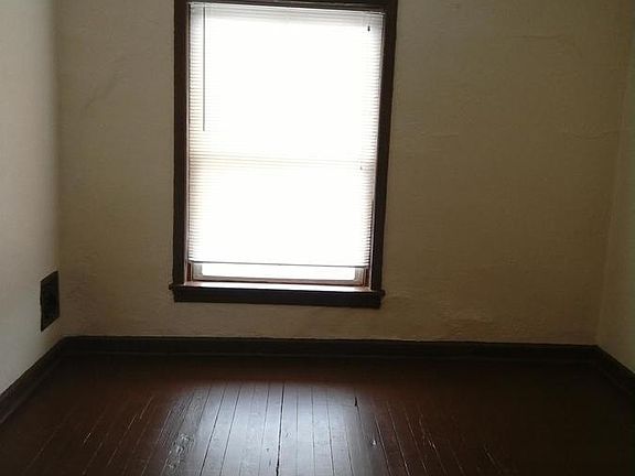 3rd image of 3225 Gravois Ave #2F