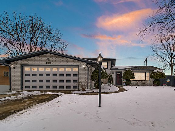 2nd image of 2812 W 60th Dr