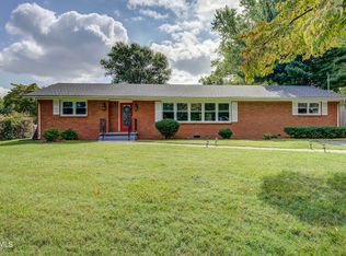 1704 W Lakeview Dr, Johnson City, TN 37601