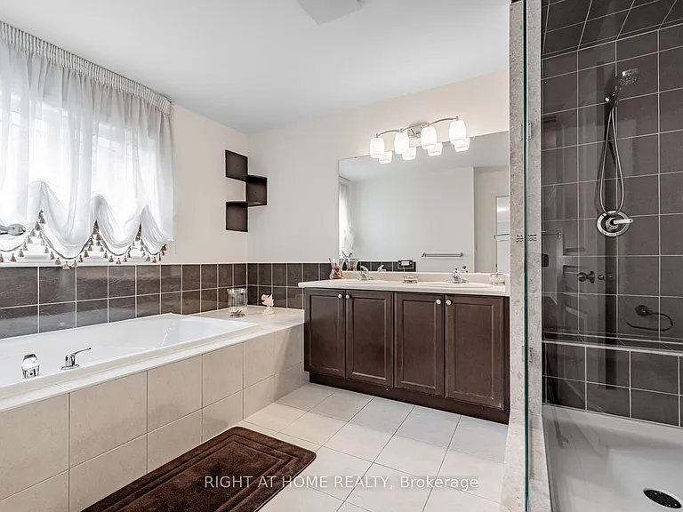 67 Timna Cres — Photo 22