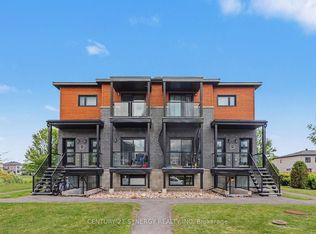 251 Capri Ave #4, Russell, ON K0A1W0