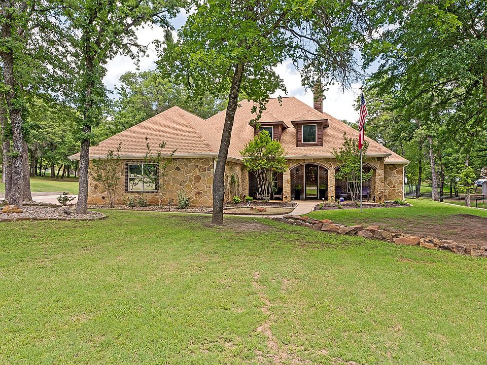 1st image of 207 Overton Ridge Cir