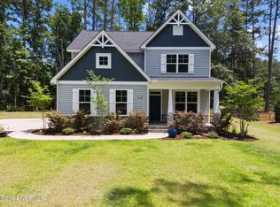18 Fairway Dr, Whispering Pines, NC 28327
