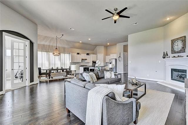 1st image of 2316 Echo Park Dr