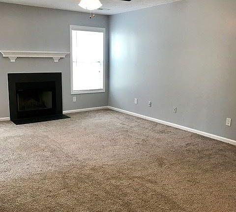 5th image of 2820 Leo Dr