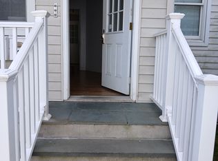 25 Tower Pl APT 1, Yonkers, NY 10703