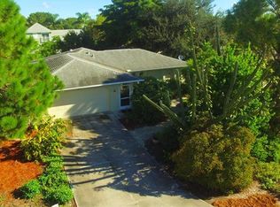 541 SE 4th St, Cape Coral, FL 33990