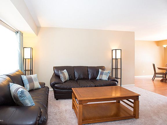 2nd image of 575 Morningside Dr