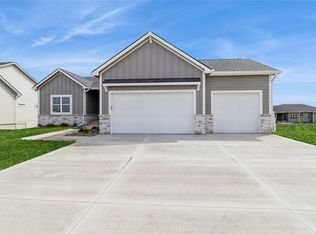 2801 NW Linwood Ct, Ankeny, IA 50023