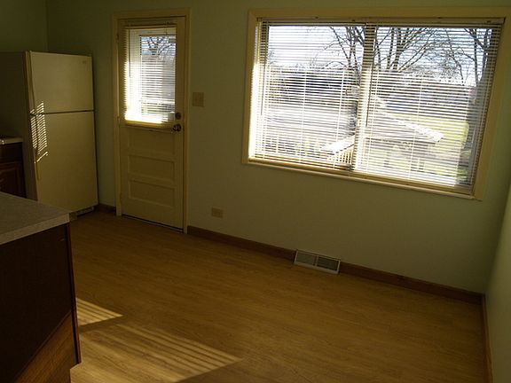 5th image of 524 E Rose Ct