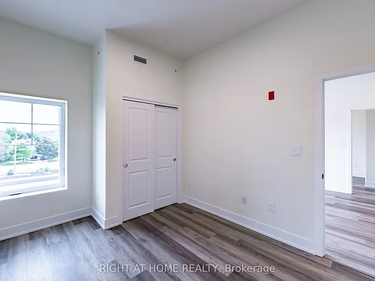 121 Mary St #321 — Photo 10