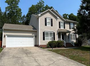 2212 Holding Pond Ln, Midlothian, VA 23112