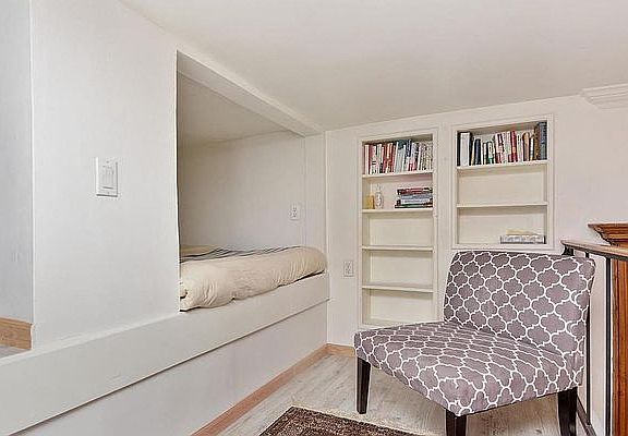 5th image of 114 W 80th St APT 1F