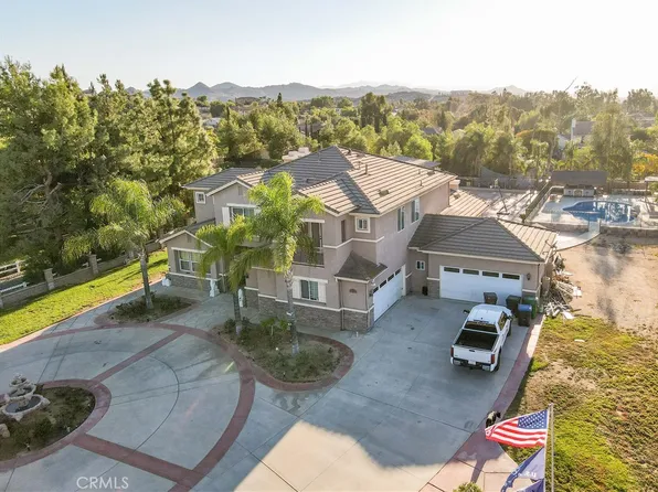 18479 Glass Mountain Dr, Riverside, CA 92504