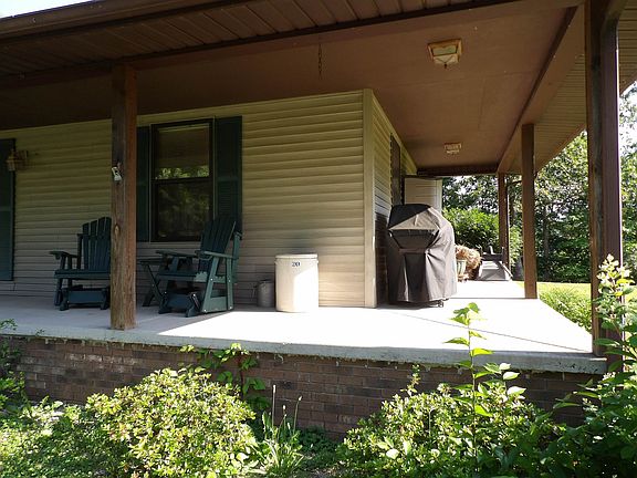 2nd image of 157 Woodland Ct