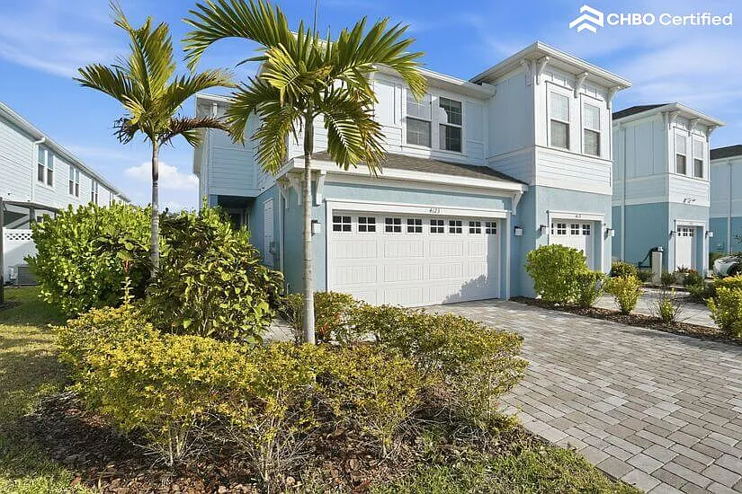 Your Sanctuary Awaits! 3 BD, 2.5 BA Luxury Townhome (Gated) - 4123 Via Sienna Cir