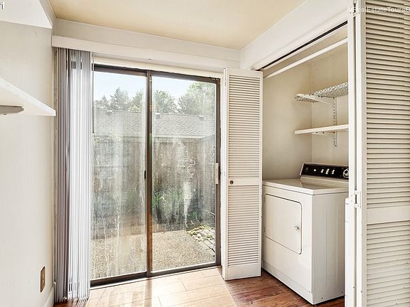 3rd image of 2019 NE Darby St Unit 1