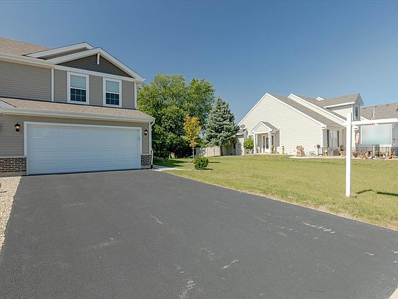 2nd image of 3921 Brickyard Dr