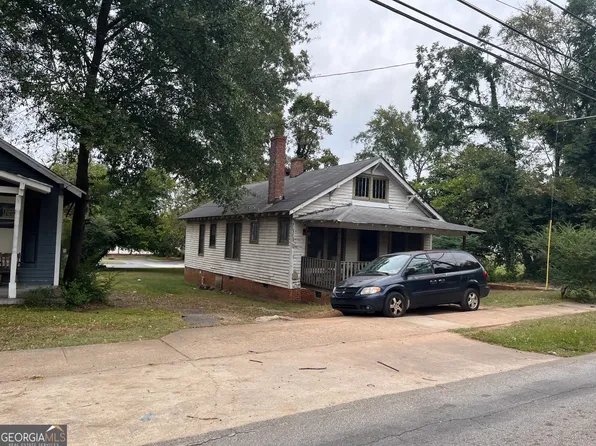 823 W Poplar St, Griffin, GA 30224