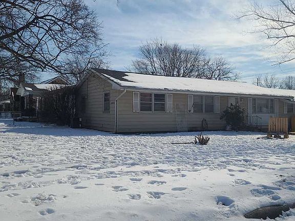 3rd image of 2032 W Scott St