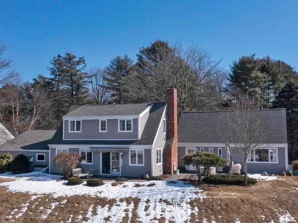 60 Hilltop Place, New London, NH 03257