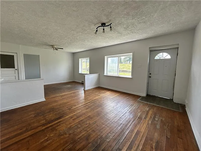 2 bed, $800 — Photo 4