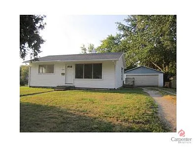 415 Vandalia Ct photo 1
