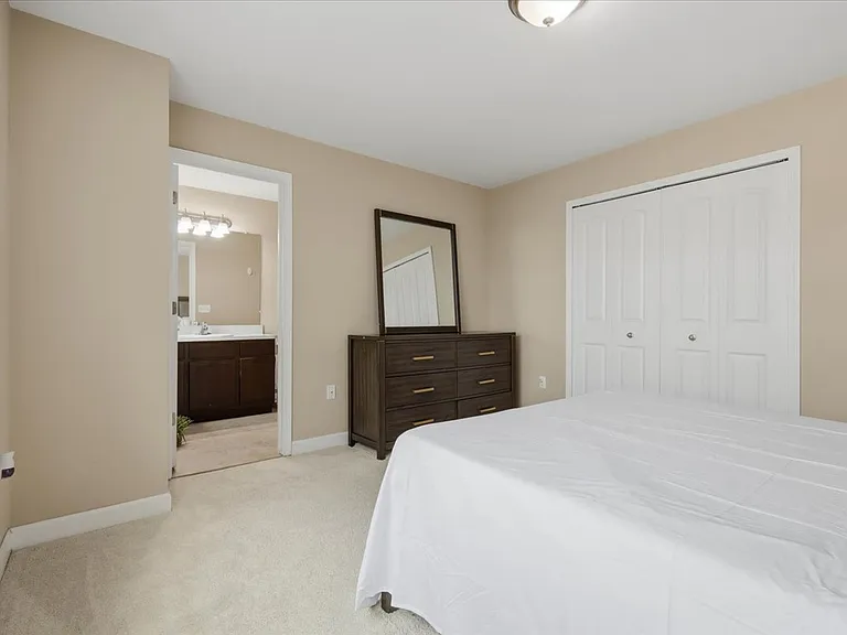 1114 Wales Dr — Photo 23