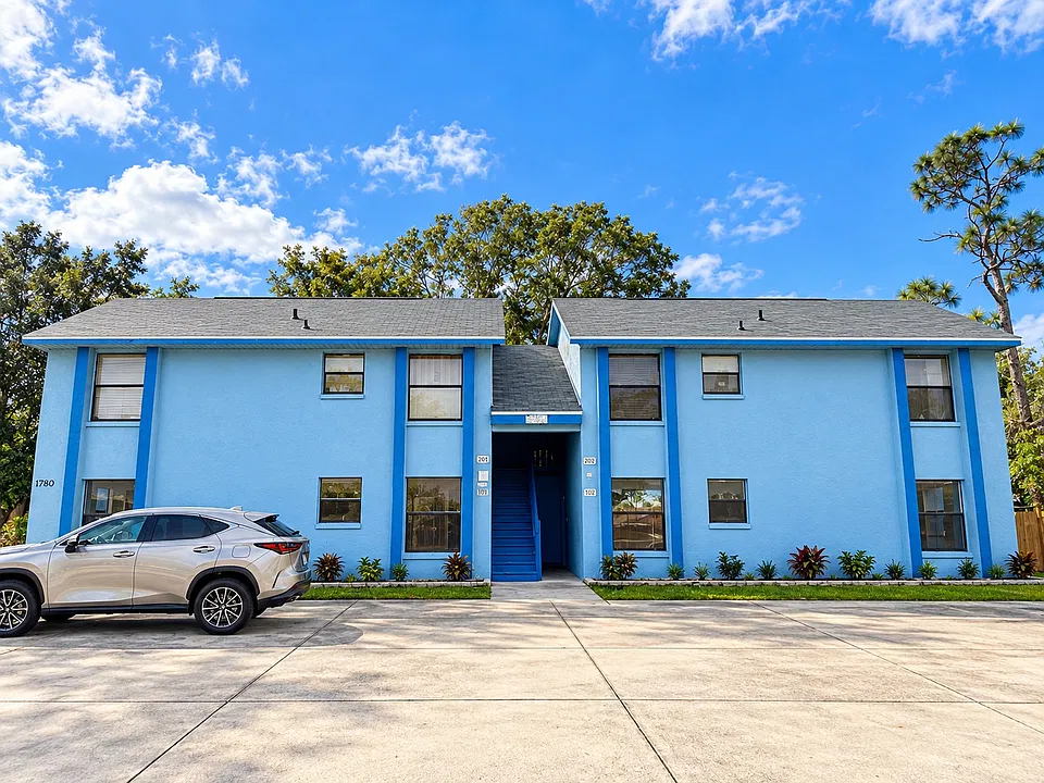 1780 Convair St SE #101