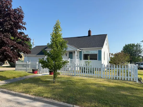 2109 S 4th Ave, Alpena, MI 49707