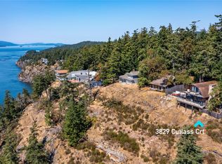 3829 Cutlass Ct, Southern Gulf Islands, BC V0N2M2