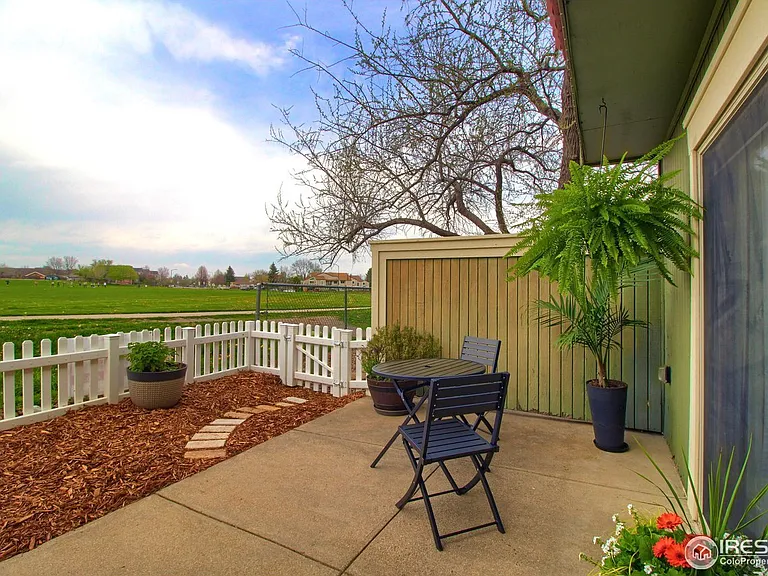 855 W Moorhead Cir #A-A-A — Photo 7