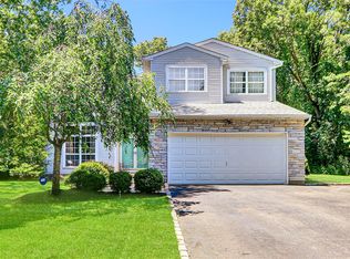 59 Arbor Field Way, Lake Grove, NY 11755