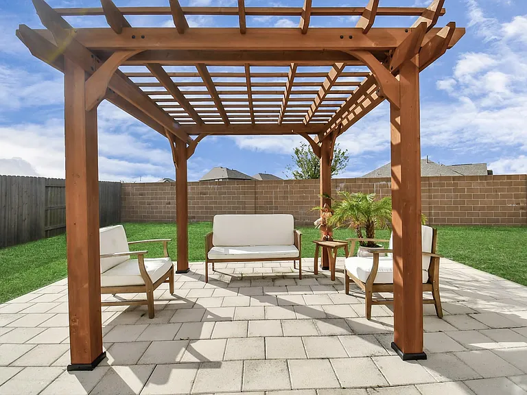 2217 Windy Grove Dr — Photo 32