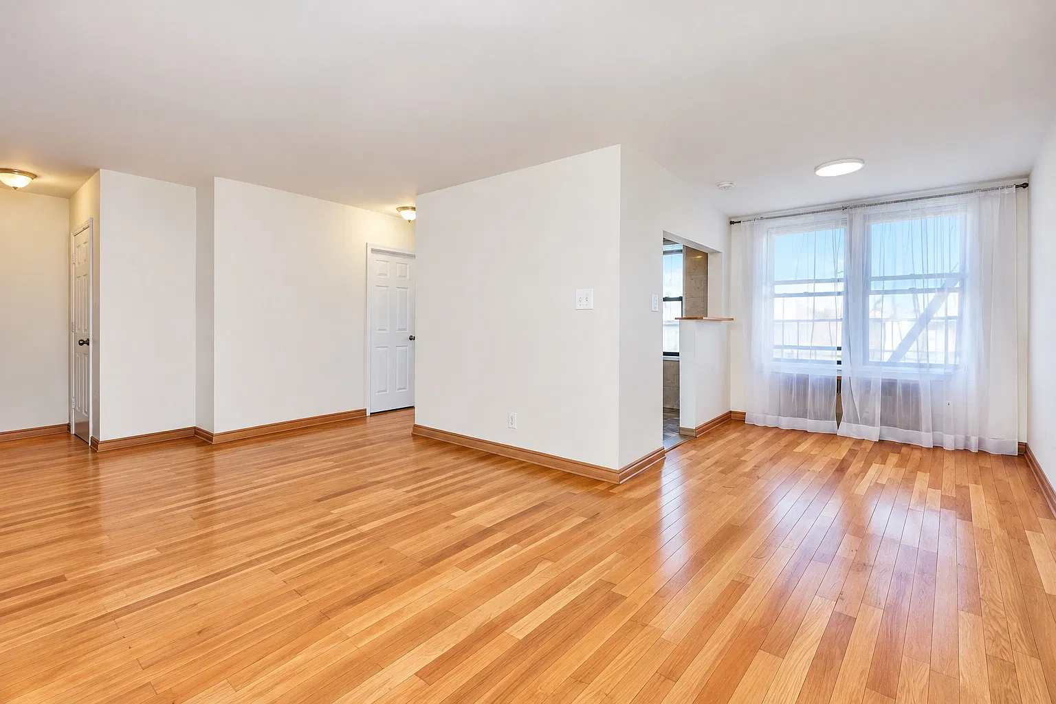 1 bed, 750 sqft, $2,250 — Photo 4